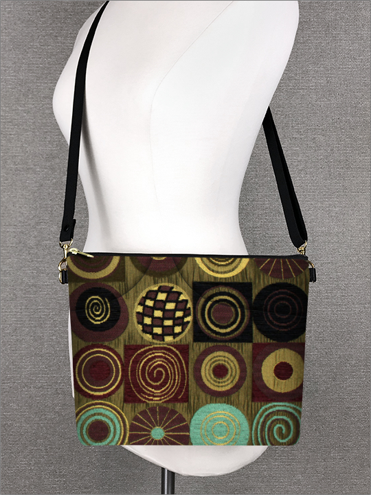 amazon.com Amazon.com: Chic Boutique De Mode Geometric Luminous Purses  Handbags Holographic Crossbody Shoulder Bag (Flap) : Clothing, Shoes &  Jewelry | ShopLook